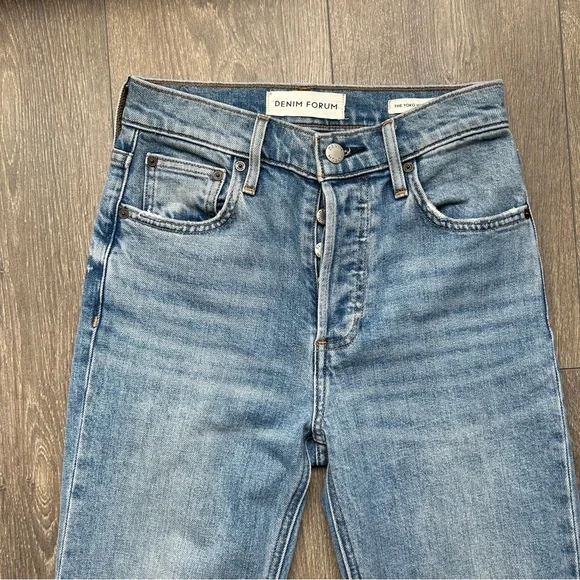 Aritzia Denim Forum The Yoko High Rise Slim Skinny Jeans High Waist Light Wash - Picture 6 of 15